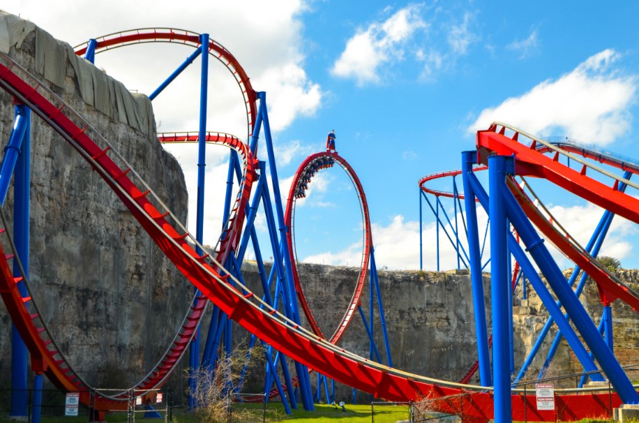 Superman – Six Flags Merch Store