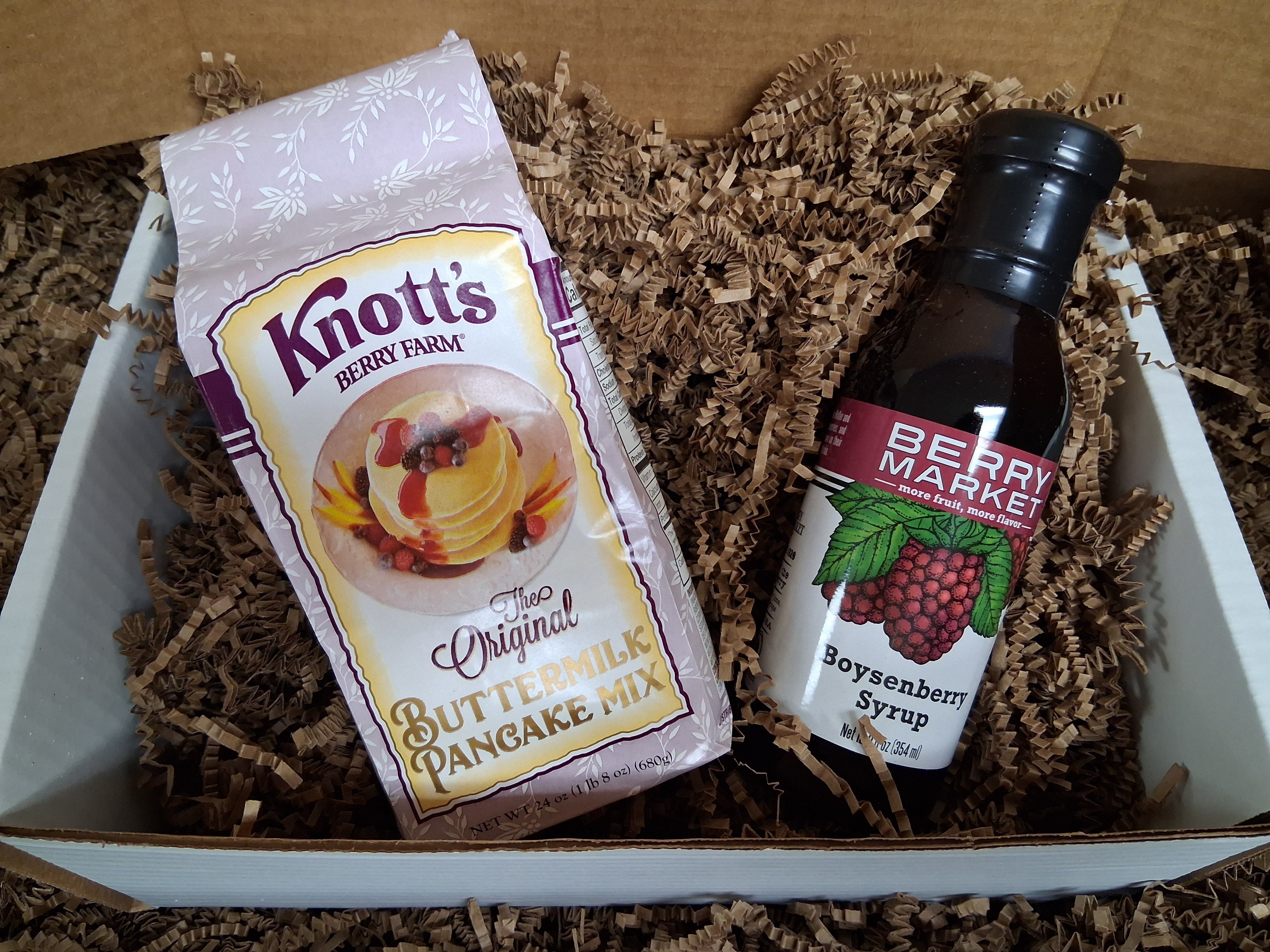 Knott's Berry Farm Pancake Mix and Boysenberry Syrup Gift Box