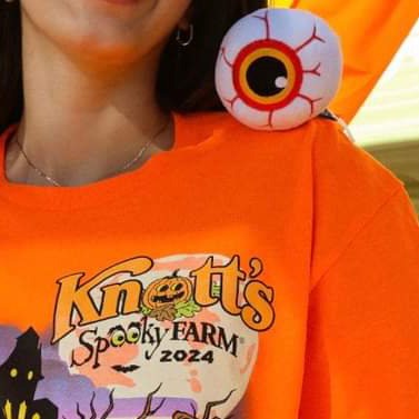 Knott's Scary Farm Glow-In-The-Dark Eyeball Shoulder Sitter