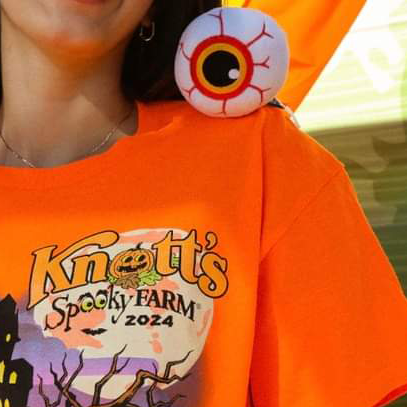 Knott's Scary Farm Glow-In-The-Dark Eyeball Shoulder Sitter