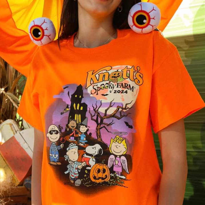 Knott's Scary Farm Glow-In-The-Dark Eyeball Shoulder Sitter