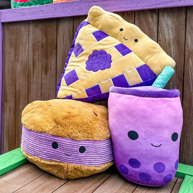 Knott's Berry Farm 15" Boysenberry Boba Tea Dessert Plush