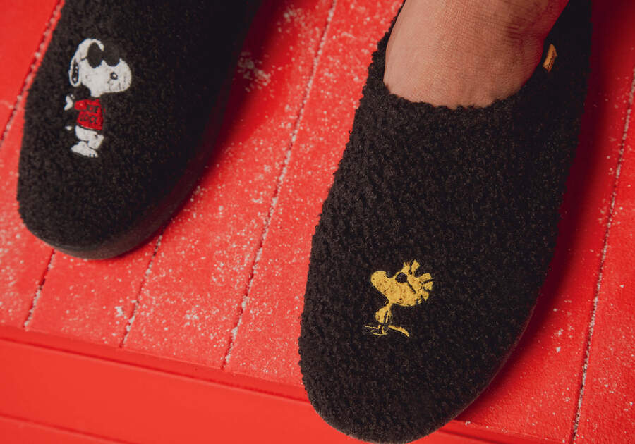 PEANUTS® x TOMS Men's Slippers